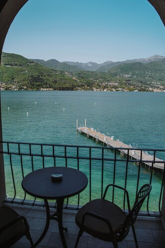 Bella Hotel & Restaurant 