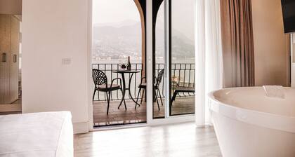 Bella Hotel & Restaurant