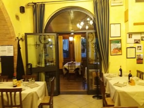 Se sirven almuerzos y cenas