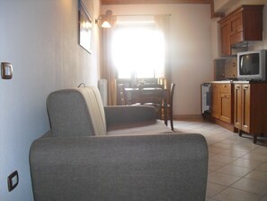 Apartment, 1 Schlafzimmer (up to 4 people) | Eigene Kochnische | Kühlschrank, Herdplatte, Wasserkocher mit Kaffee-/Teezubehör