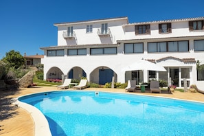 Piscina externa sazonal