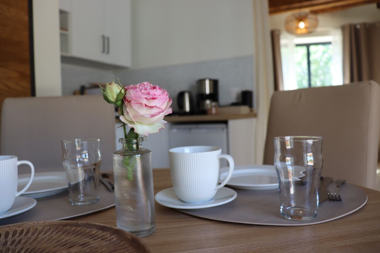 Comfort tweepersoonskamer, 1 tweepersoonsbed, uitzicht op meer | Dineerruimte