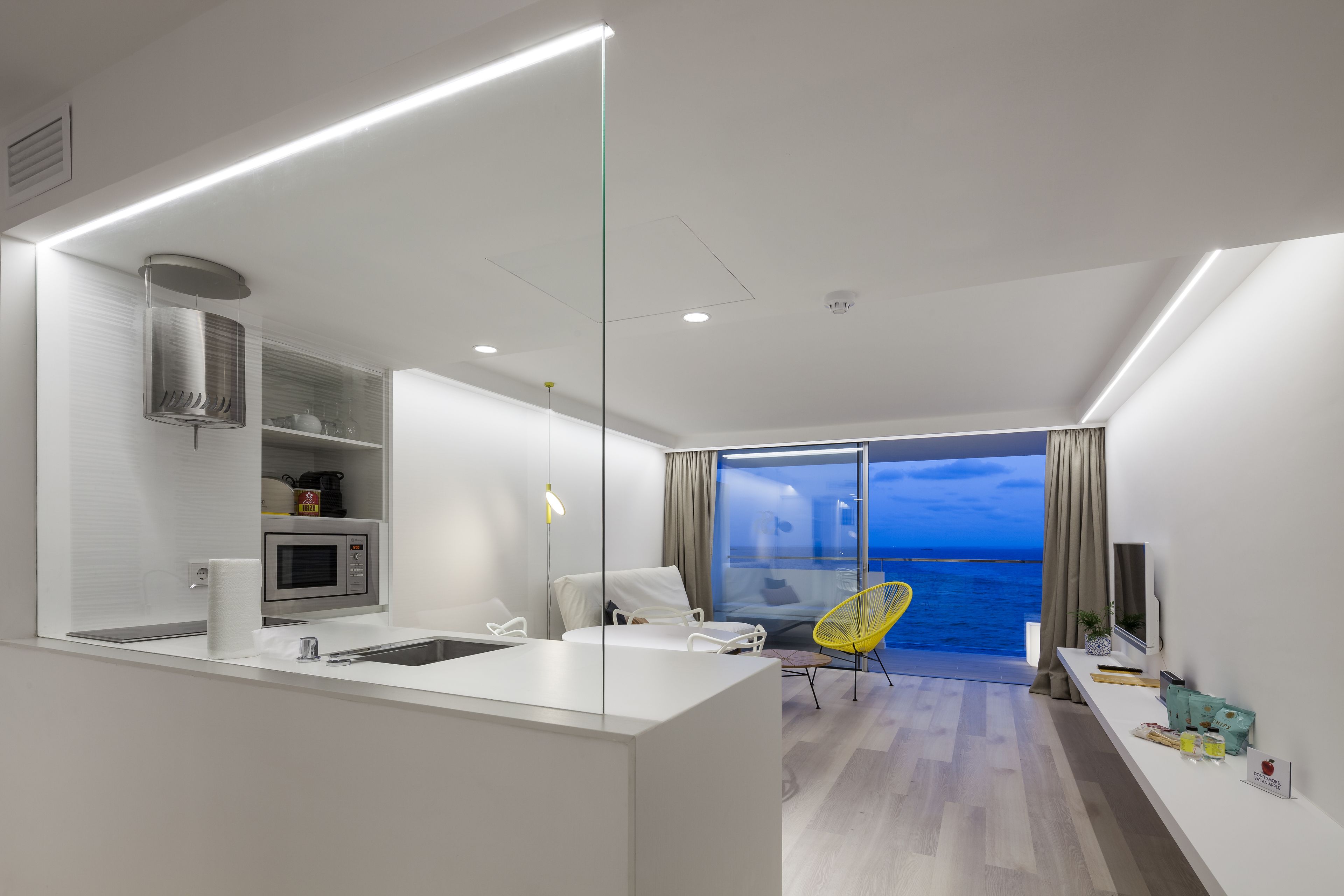 Suite, Terraza, vista al mar (heaven, high floors) | Cocina privada | Refrigerador, microondas, parrilla de estufa y lavavajillas 