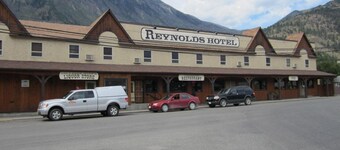 Reynolds Hotel