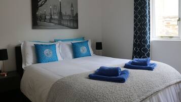 Superior Cottage, 2 Bedrooms, Kitchen, Ground Floor | 2 bedrooms, iron/ironing board, free WiFi, bed sheets