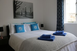 Superior Cottage, 2 Bedrooms, Kitchen, Ground Floor | 2 bedrooms, iron/ironing board, free WiFi, bed sheets