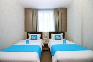Chambre supérieure avec lits jumeaux | Bureau, accès au Wi-Fi (inclus)