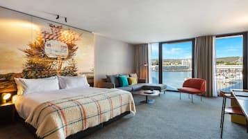 Superior Waterfront Room | 1 bedroom, premium bedding, minibar, in-room safe