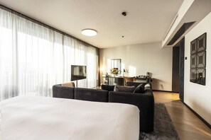 Premium bedding, down duvets, minibar, in-room safe