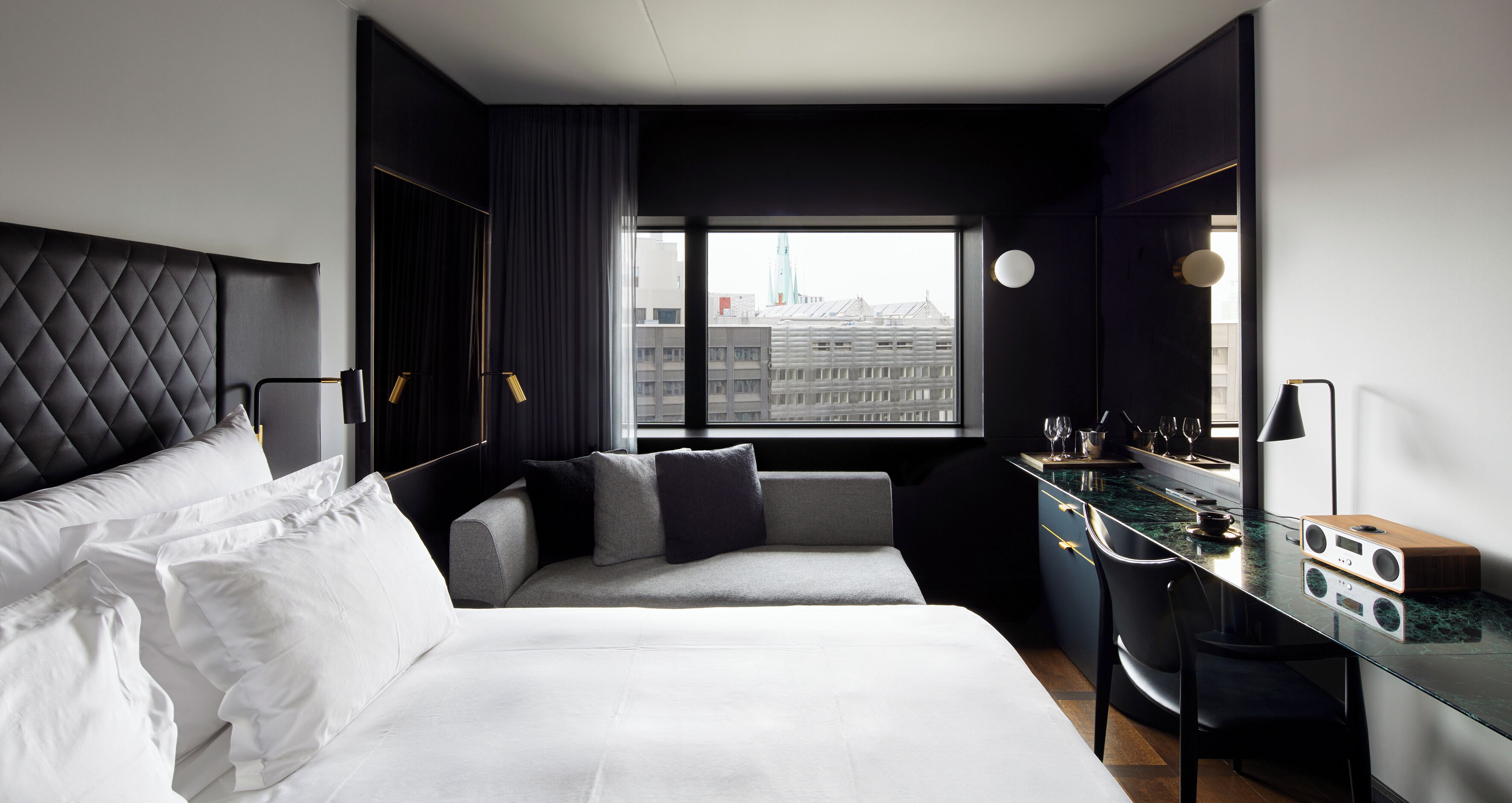 高級寢具、羽絨被、迷你吧、客房內保險箱