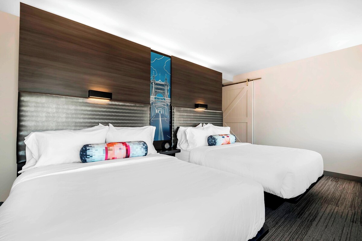 Suite, 1 Bedroom | Premium bedding, down comforters, in-room safe, desk