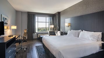 Habitación, 1 cama King size, regadera para personas con discapacidad (Communications) | Escritorio, espacio para trabajar con laptop y cortinas blackout