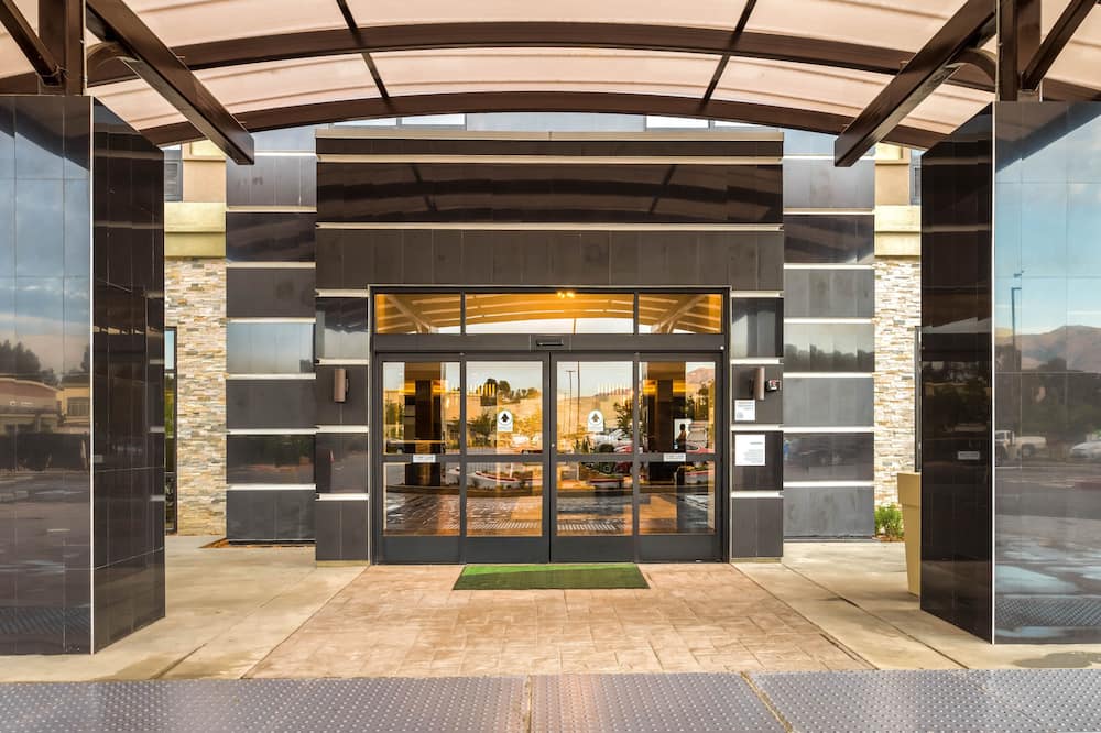 Holiday Inn & Suites Silicon Valley - Milpitas by IHG