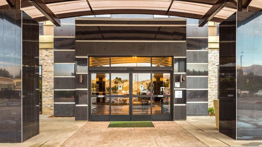 Holiday Inn & Suites Silicon Valley - Milpitas by IHG