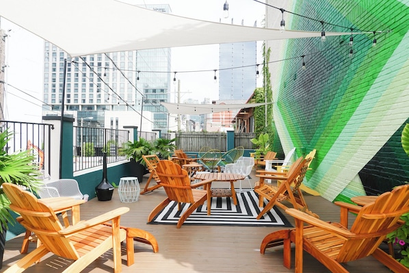 เบสิกอพาร์ทเมนท์, 1 ห้องนอน | ลานระเบียง/นอกชาน