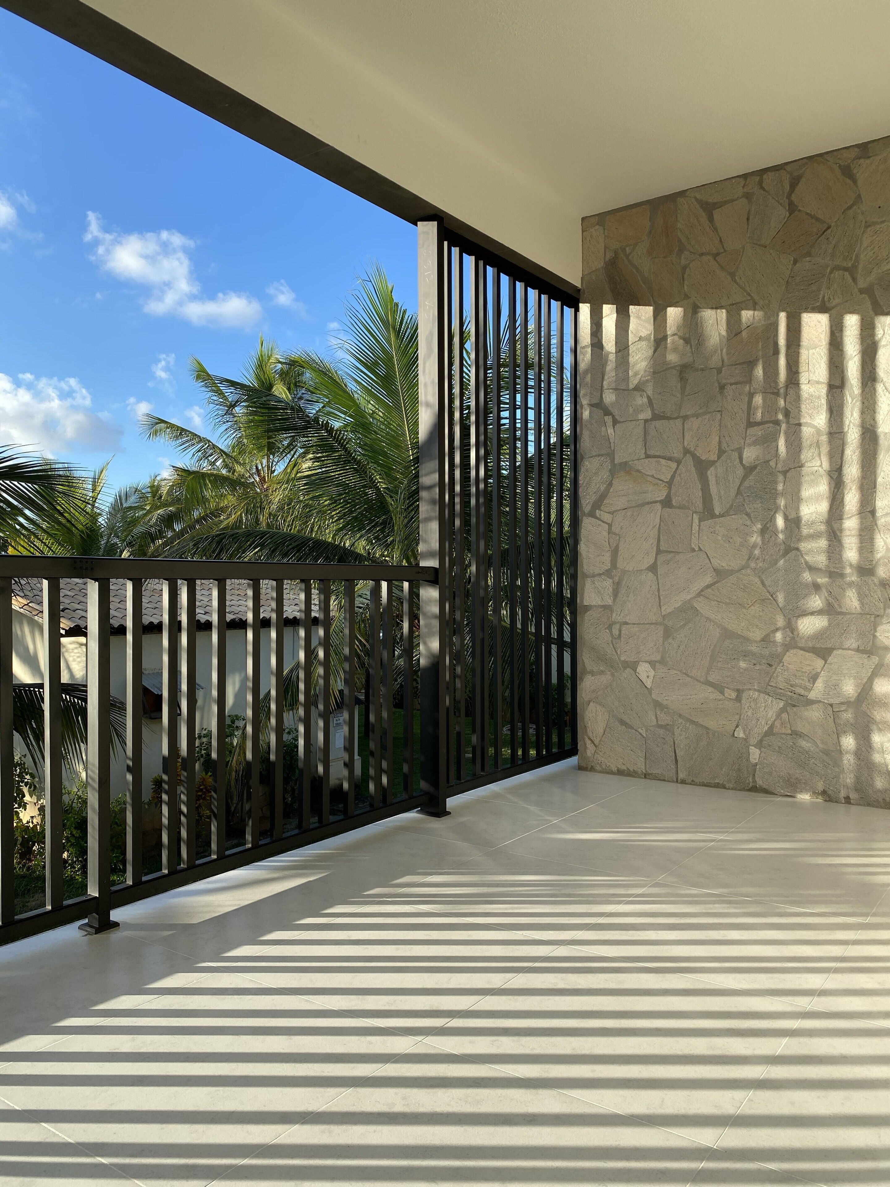 deluxe room | 1 bedroom, minibar, in-room safe, blackout curtains