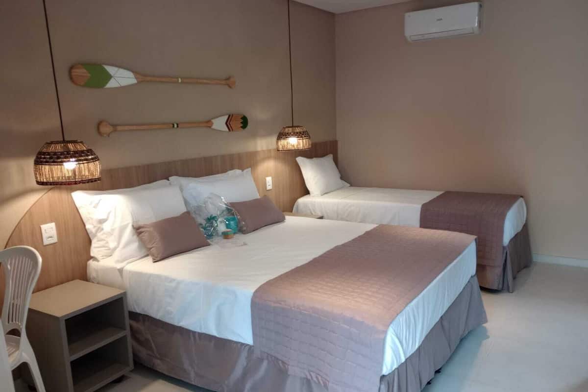 Deluxe Room | 1 bedroom, minibar, in-room safe, blackout drapes