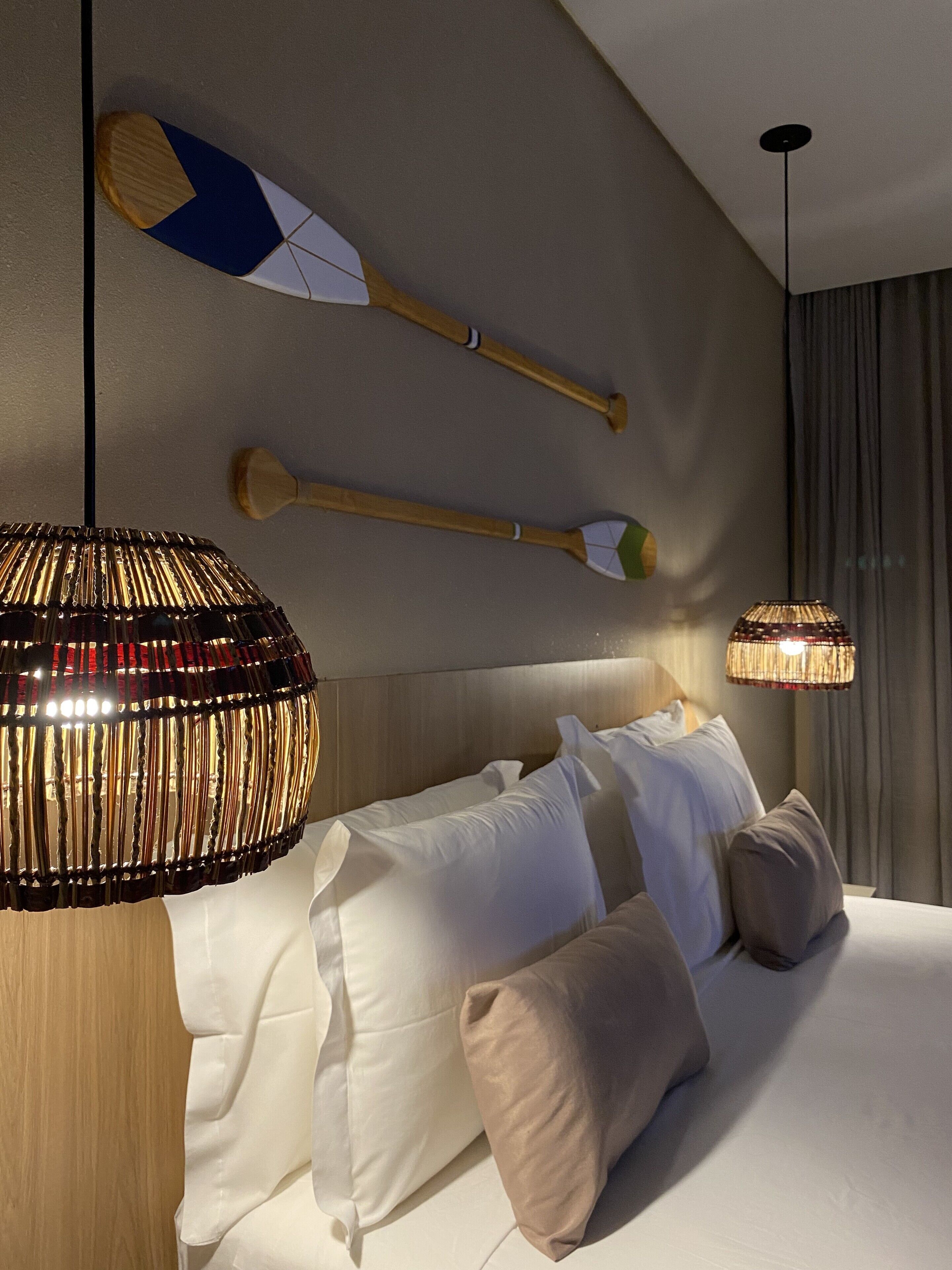 Deluxe Room | 1 bedroom, minibar, in-room safe, blackout curtains