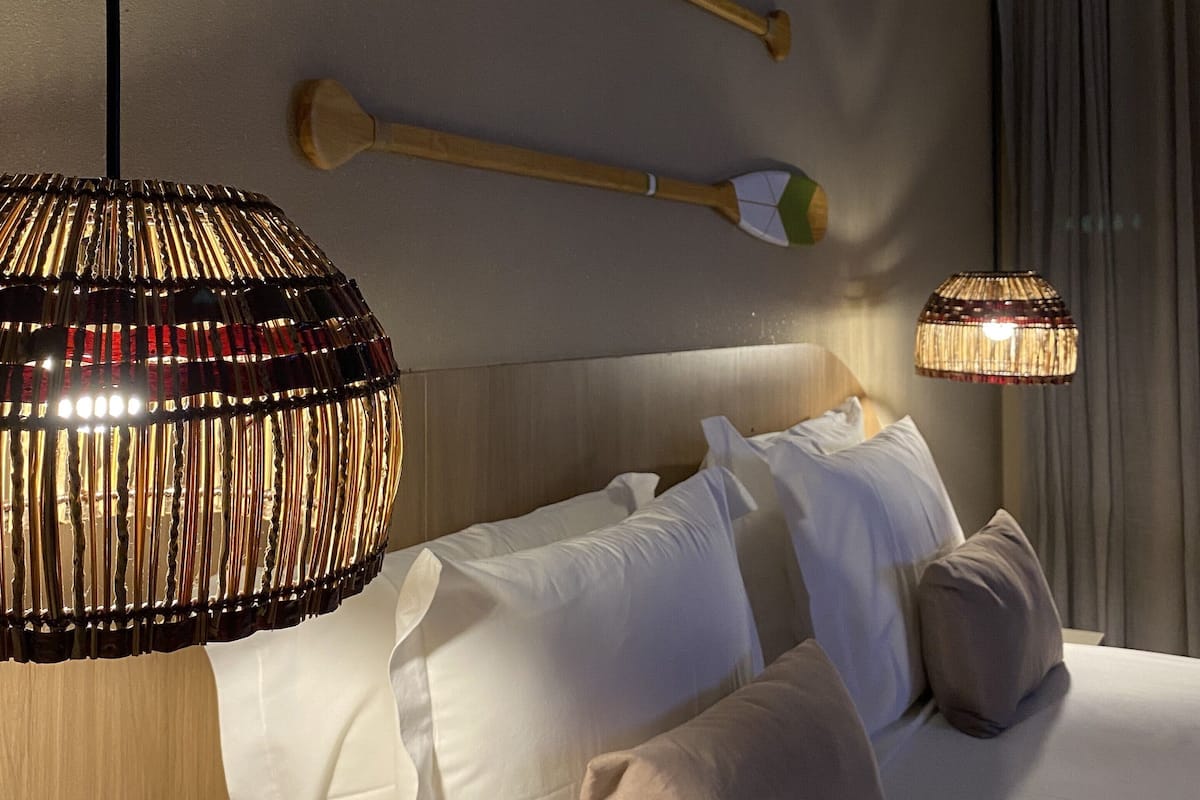 deluxe room | 1 bedroom, minibar, in-room safe, blackout curtains