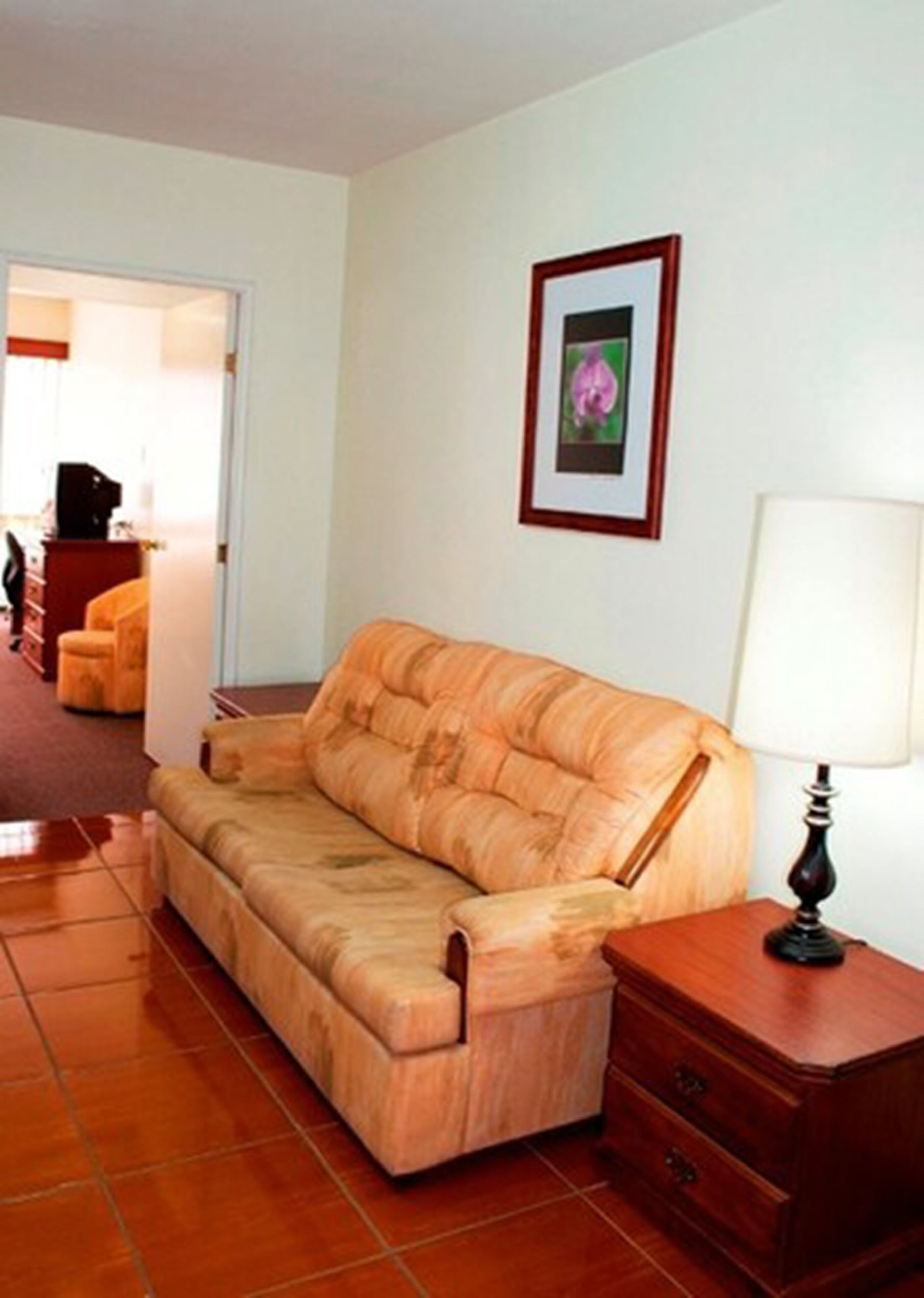 superior double room, 2 double beds | living area | tv