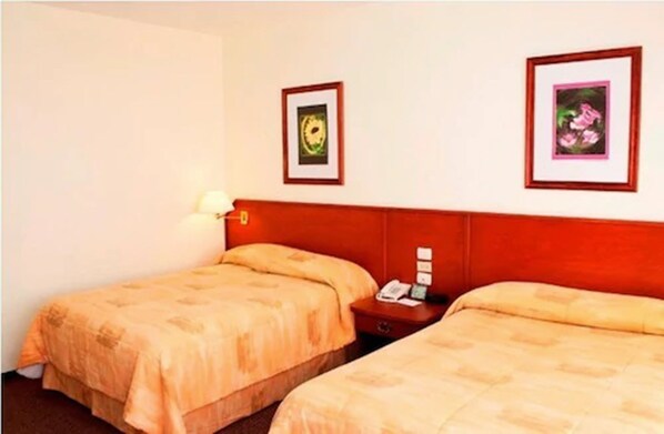 Caja de seguridad en la habitación, escritorio y insonorización 