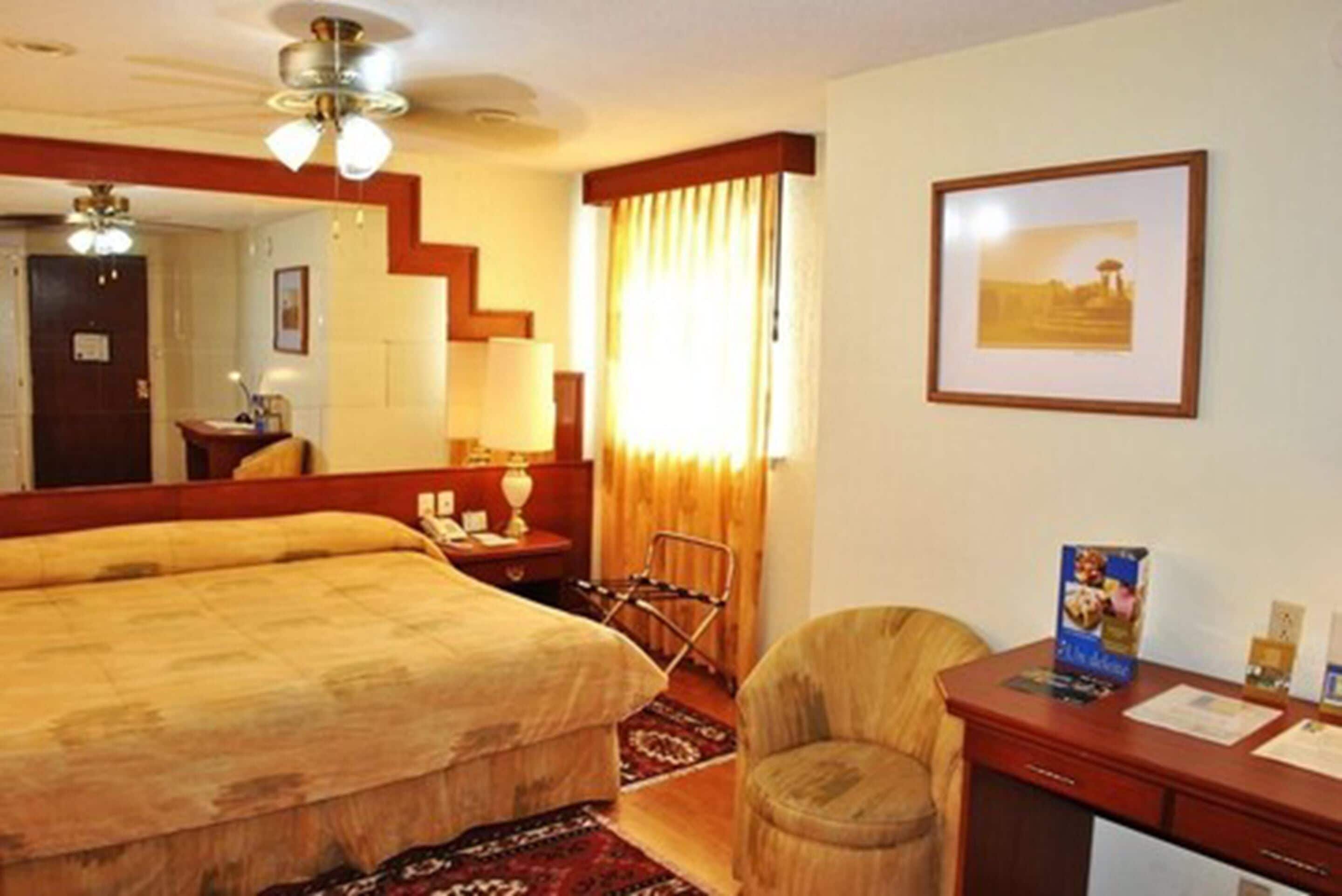 executive room | in-room safe, desk, soundproofing, iron/ironing board