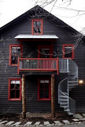 Exterior - Stickett Inn (Barryville)