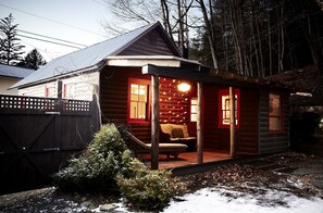Exterior - Stickett Inn (Barryville)