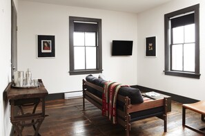 Suite, 1 Queen Bed (DRINK) | Bathroom | Shower, designer toiletries, towels - Stickett Inn (Barryville)