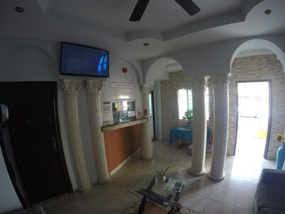 Hotel BackPacker Inn