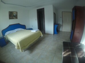 Single Room, 1 Twin Bed | WiFi (free), bed sheets