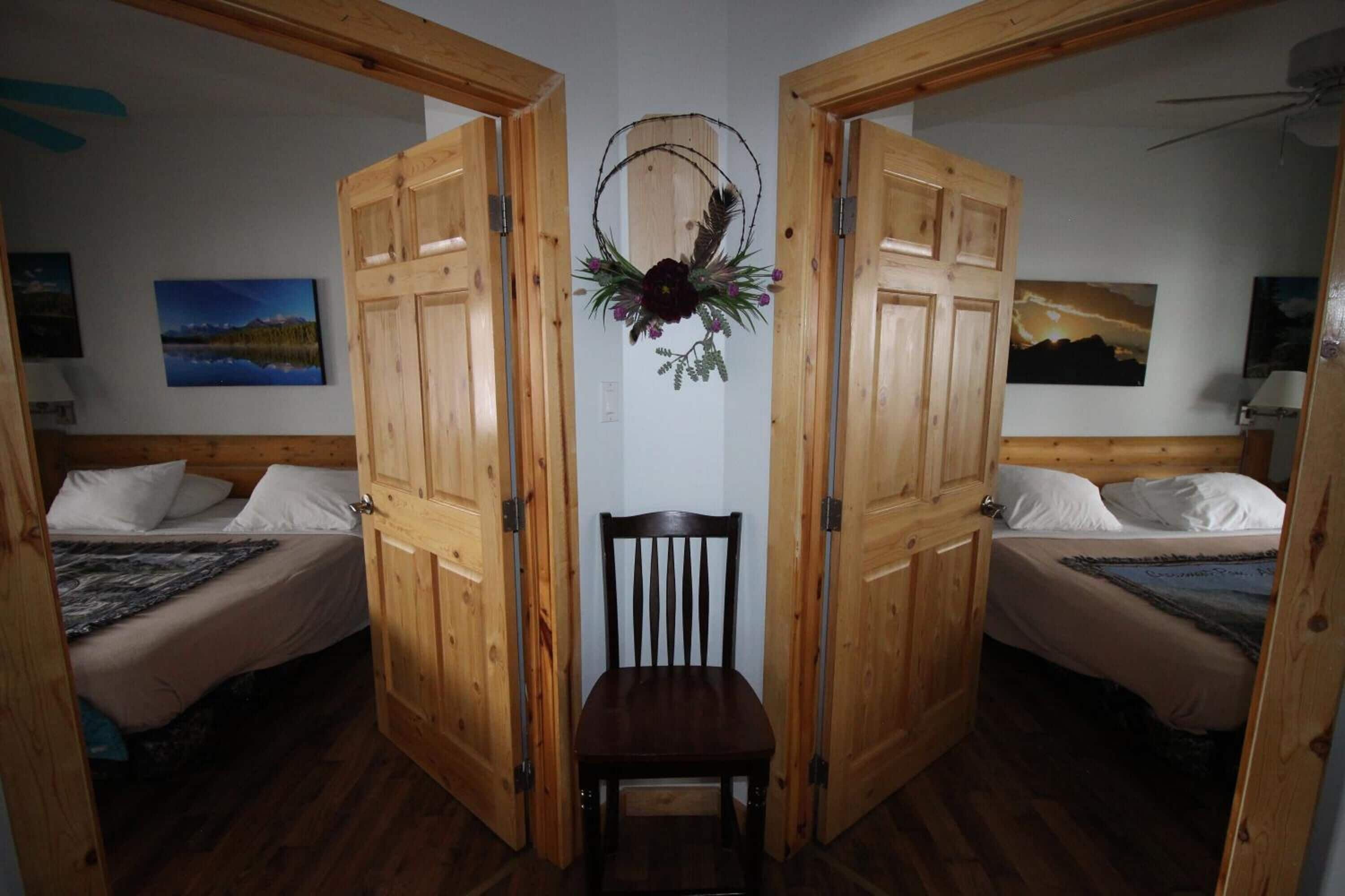 4 bedrooms, premium bedding, down comforters, Select Comfort beds