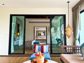 Ropa de cama de alta calidad y minibar 