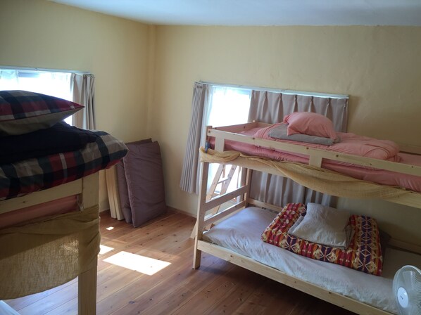 Room3, Female Dormitory | Free WiFi, bed sheets