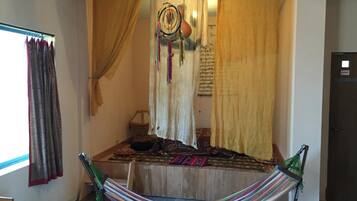 Wi-Fi gratis dan seprai linen