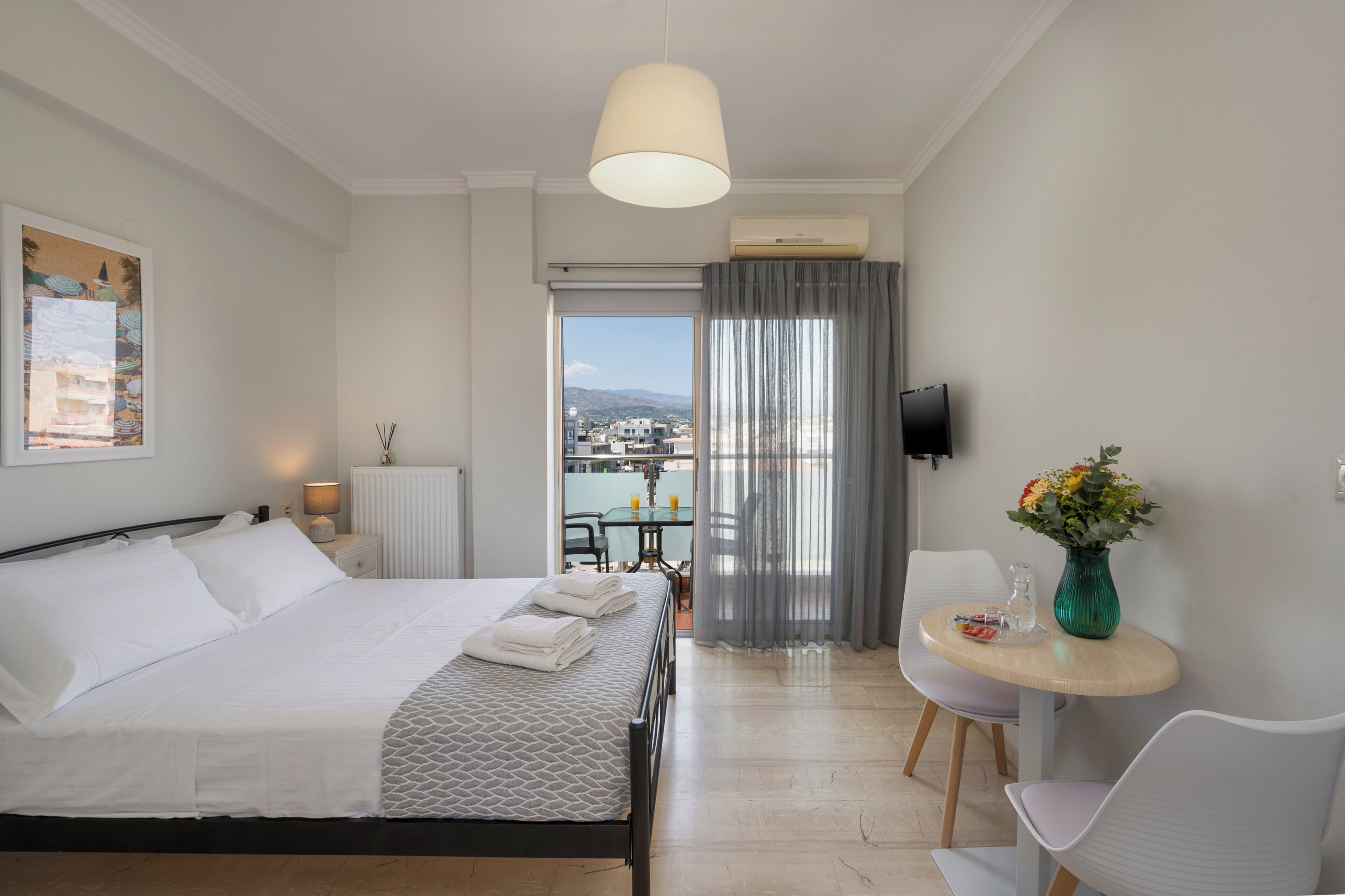 Monolocale Economy | Tende oscuranti, ferro/asse da stiro, culle/letti per bambini (gratuiti)