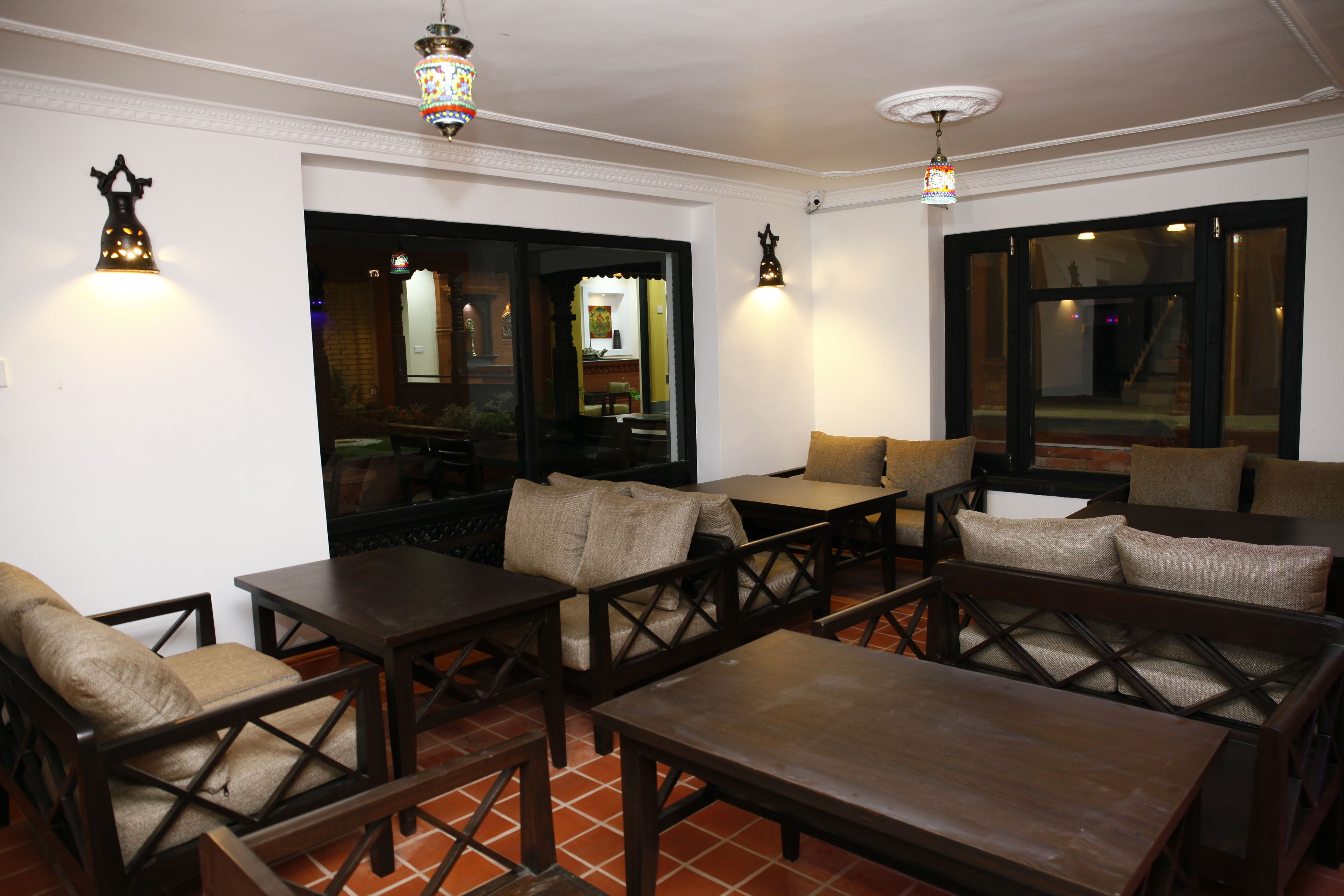 breakfast, lunch, dinner served; local and international cuisine