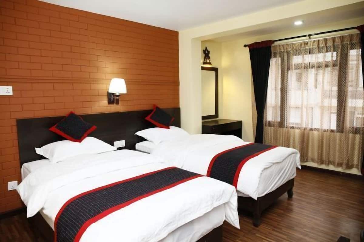 1 bedroom, premium bedding, minibar, in-room safe