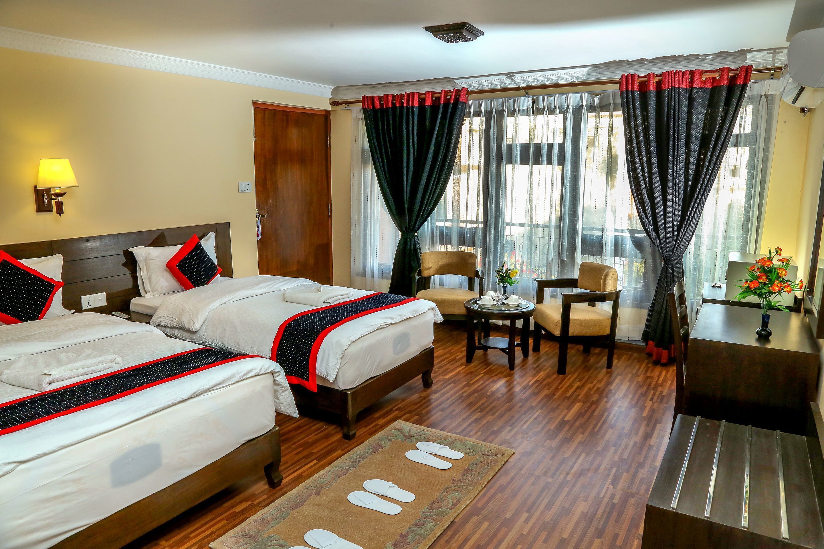 deluxe triple room, non smoking | 1 bedroom, premium bedding, minibar, in-room safe