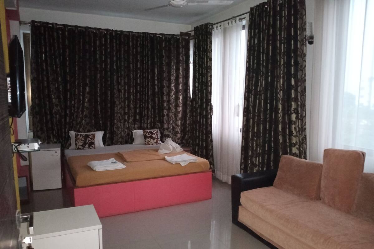 Executive-Doppelzimmer | Zimmersafe, Schreibtisch, schallisolierte Zimmer, Bügeleisen/Bügelbrett