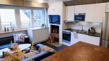 Habitación con 2 camas individuales, baño compartido (Hostel) | Cocina compartida