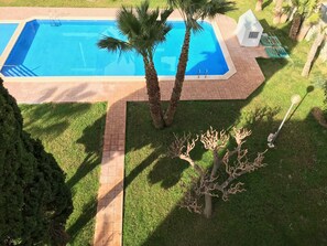 Outdoor pool, pool umbrellas