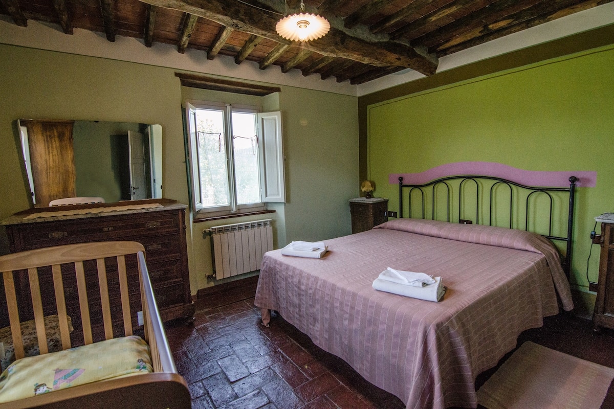 Paritalo, 3 makuuhuonetta (Casa Chioi) | Työpöytä, silitysrauta/-lauta, ilmaiset vauvansängyt