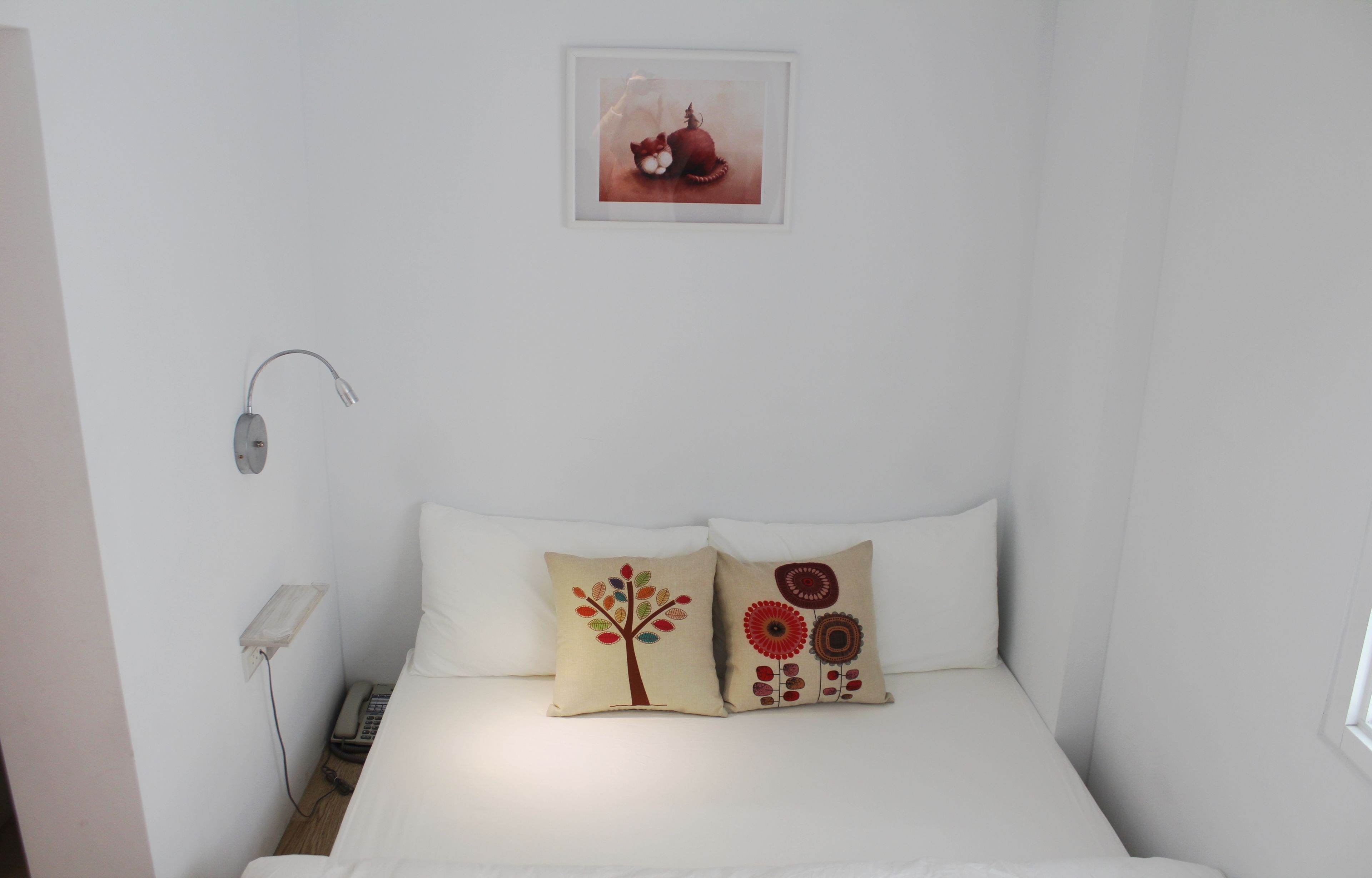 Standard Double Room, Private Bathroom (No window) | Individually furnished, soundproofing, free WiFi, bed sheets
