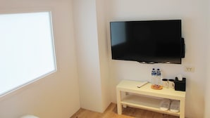غرفة مزدوجة عادية - بحمام خاص (No window) | وسيلة راحة في الغرفة