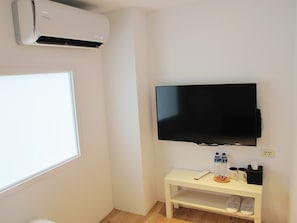 Habitación doble estándar, baño privado (No window) | Servicios de la habitación