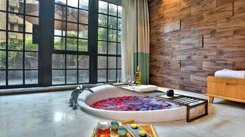 Bain à remous intérieur