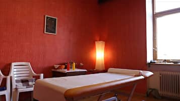 Massage đá nóng, massage thể thao, dịch vụ massage