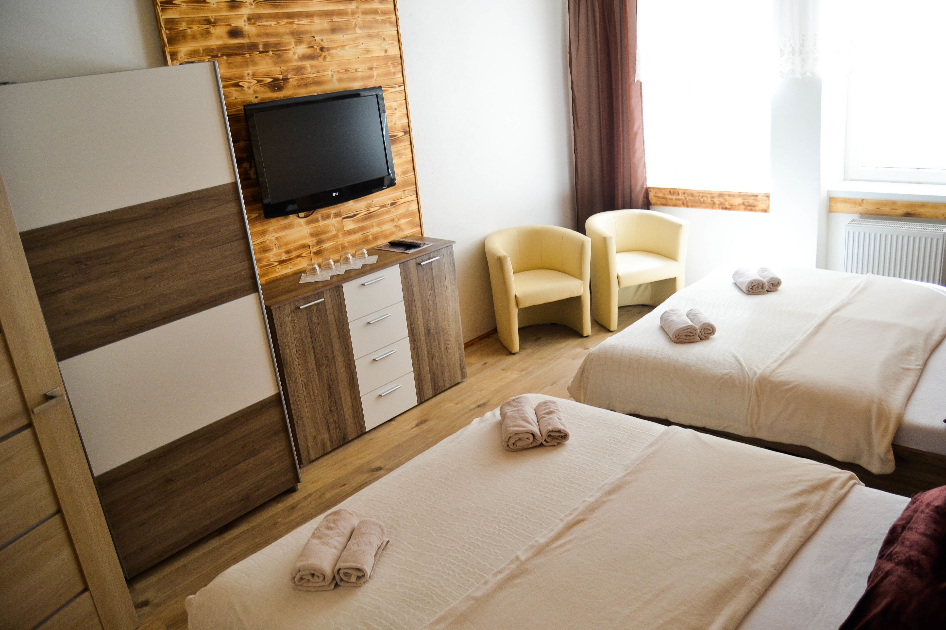 Superior Quadruple Room | In-room safe, free WiFi, bed sheets