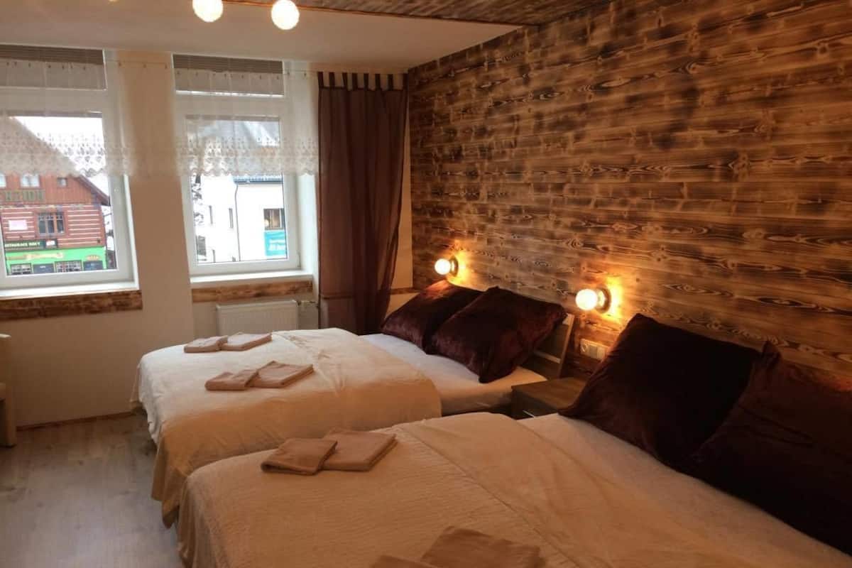 Coffres-forts dans les chambres, Wi-Fi gratuit, draps fournis